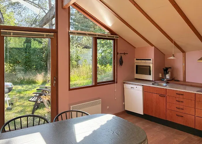 2 Bedroom Awesome In
